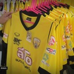 แวะเวียนชมสินค้า ที่ช็อปสโมสรขอนแก่น เอฟซี ในวันเปิดฤดูกาล 2012 พร้อมเปิดขายเสื้อแข่งวันแรก Shop Khon Kaen FC